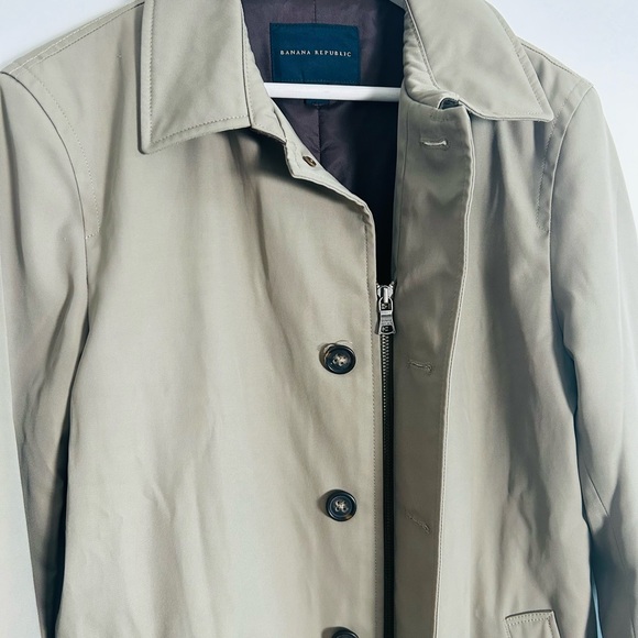 Banana Republic Men’s Raincoat Jacket - Picture 4 of 11